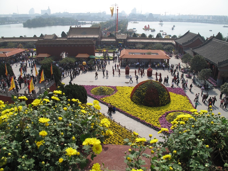 洛陽到(dào)開(kāi)封龍亭旅遊--洛陽開(kāi)封一(yī)日(rì)遊（洛陽到(dào)開(kāi)封一(yī)日(rì)遊多(duō)少(shǎo)錢(qián)）