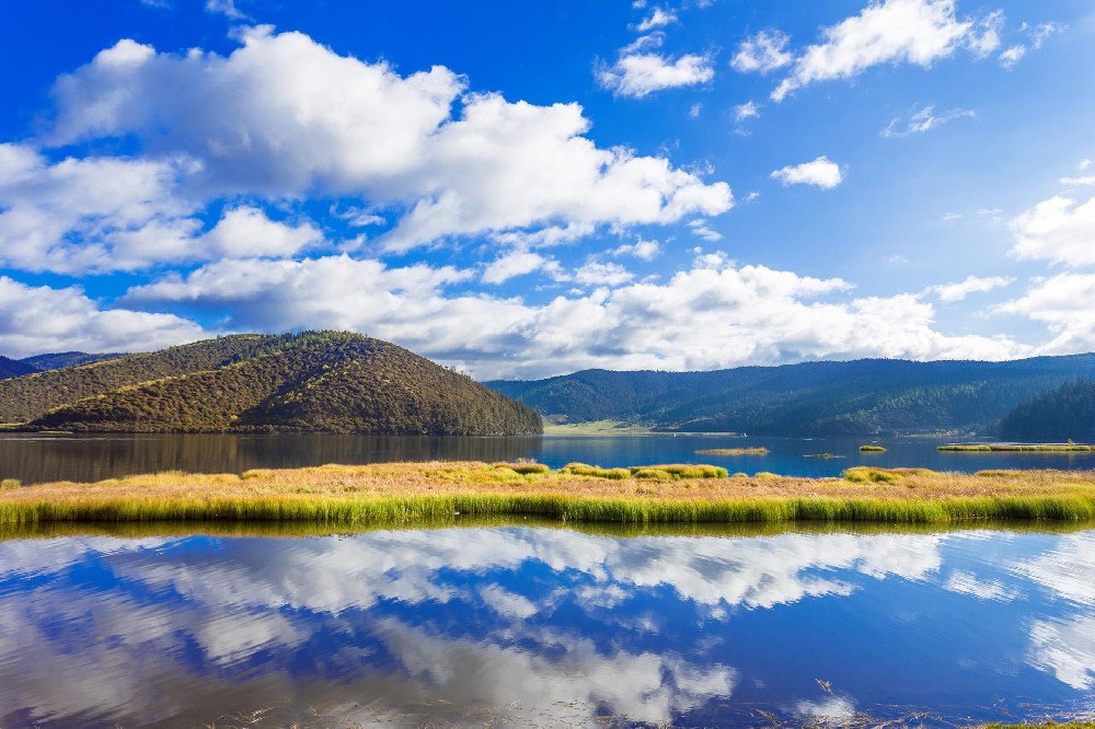 詩東(dōng)北(běi)東(dōng)三省雙卧7日(rì)（東(dōng)北(běi)家(jiā)鄉(xiāng)的(de)詩）