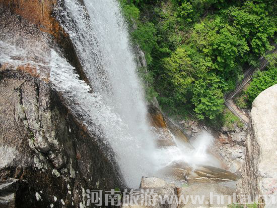 山(shān)清水(shuǐ)秀 小(xiǎo)橋流水(shuǐ)--木(mù)劄嶺風(fēng)景區(qū)精彩美(měi)圖（木(mù)劄嶺的(de)景點介紹）