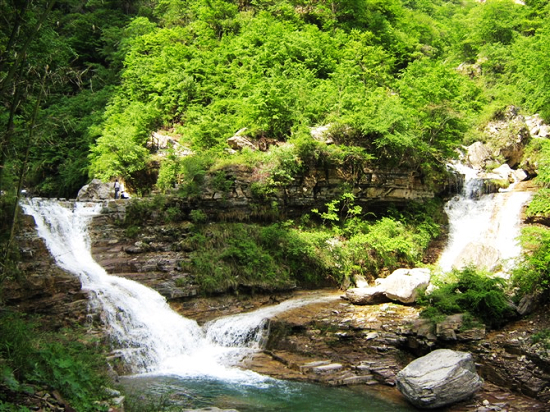 自(zì)駕鄭州到(dào)九蓮山(shān)詳細交通(tōng)路(lù)線及門(mén)票(piào)價格（鄭州到(dào)九寨溝自(zì)駕遊攻略）