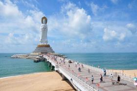 南(nán)山(shān)佛教文(wén)化(huà)苑、西(xī)島、天涯海(hǎi)角、椰田古寨、南(nán)灣猴島、槟榔谷三亞往返海(hǎi)南(nán)非常至尊5日(rì)遊（南(nán)灣猴島美(měi)篇）