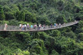 亞龍灣、椰田古寨、蜈支洲島、天涯海(hǎi)角三亞往返海(hǎi)南(nán)5日(rì)遊（海(hǎi)南(nán)椰林(lín)古寨圖片）