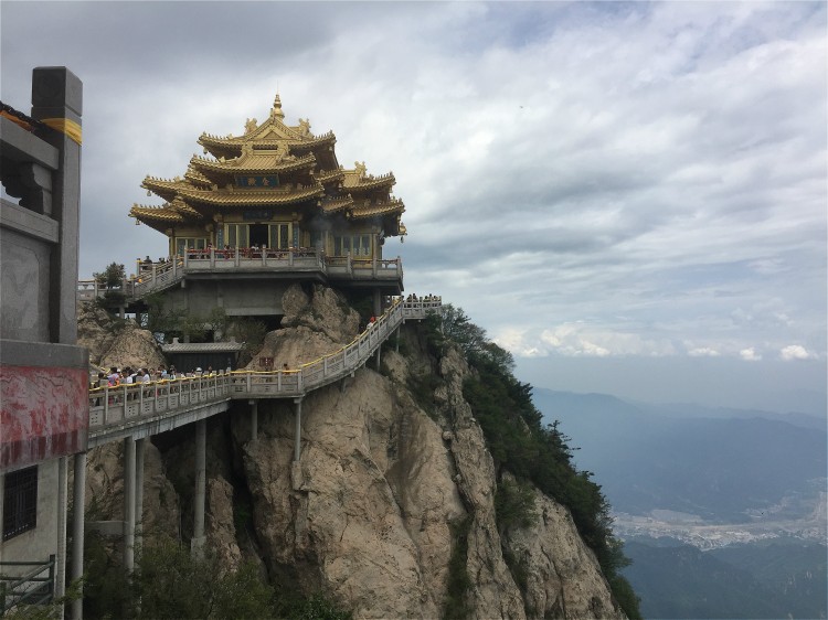 河(hé)南(nán)老(lǎo)君山(shān)自(zì)由行(xíng)5天旅遊景點攻略，第一(yī)次去(qù)玩(wán)幾天比較好(hǎo)（河(hé)南(nán)老(lǎo)君山(shān)遊記文(wén)字）